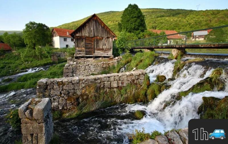 Willa Ruralna Kuca Za Odmor Lika Lovinac  Zewnętrze zdjęcie
